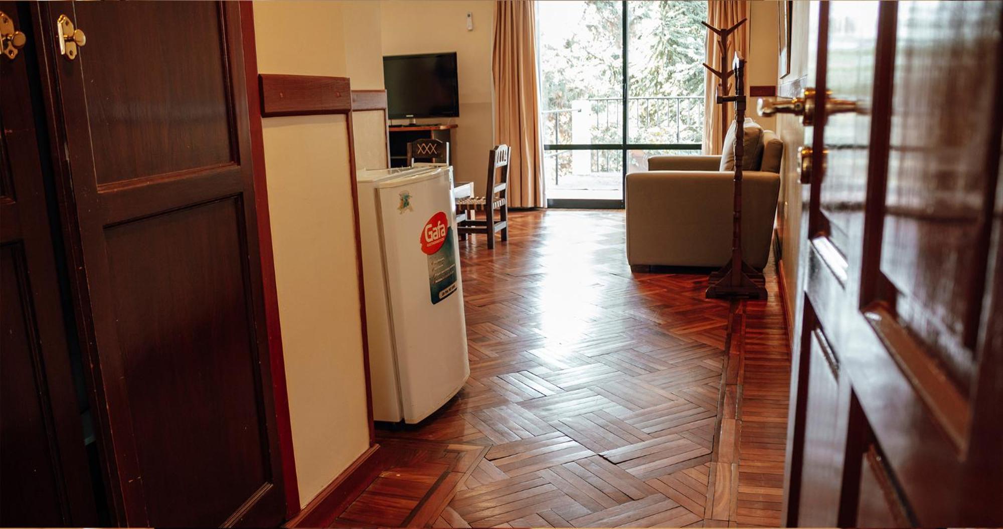 Hotel Los Sauces Кафаяте Екстер'єр фото